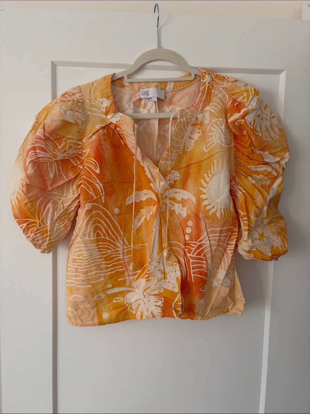 C&C California Orange and Cream Tie-Front Puff Sleeve Blouse